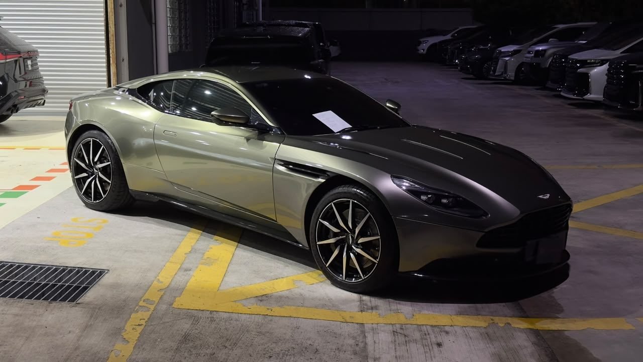 2016 Aston Martin DB11 V12 - Photo 1