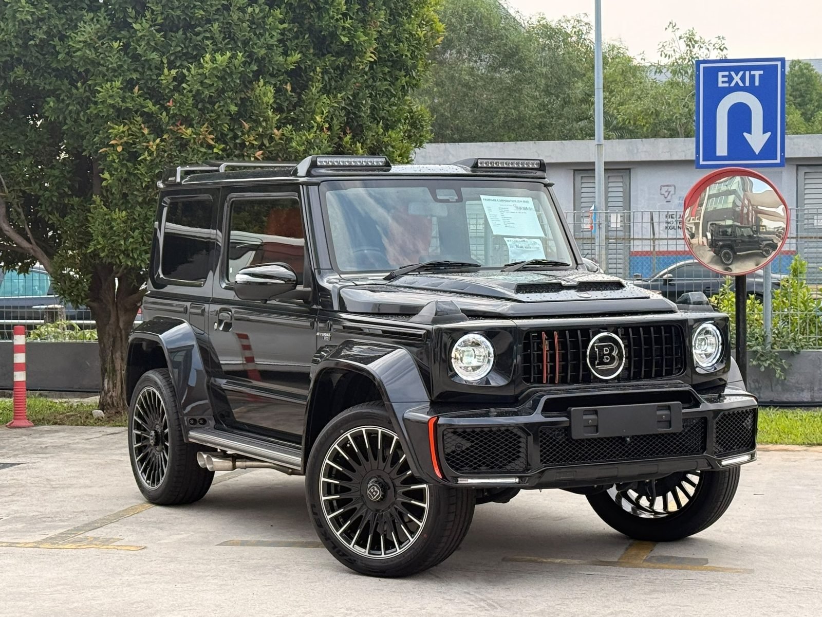 2024 Suzuki Jimny Sierra + Mini Brabus Kit - Photo 1