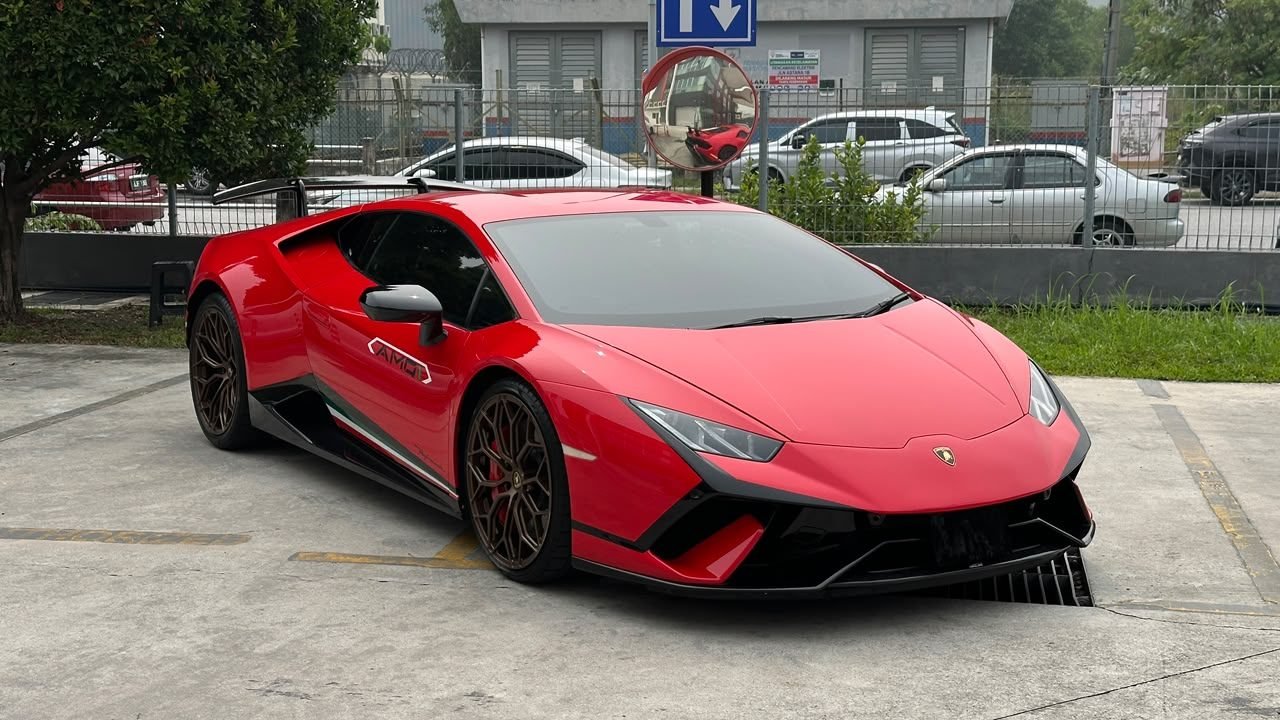2017 Lamborghini Huracan Performante LP640-4 - Photo 1