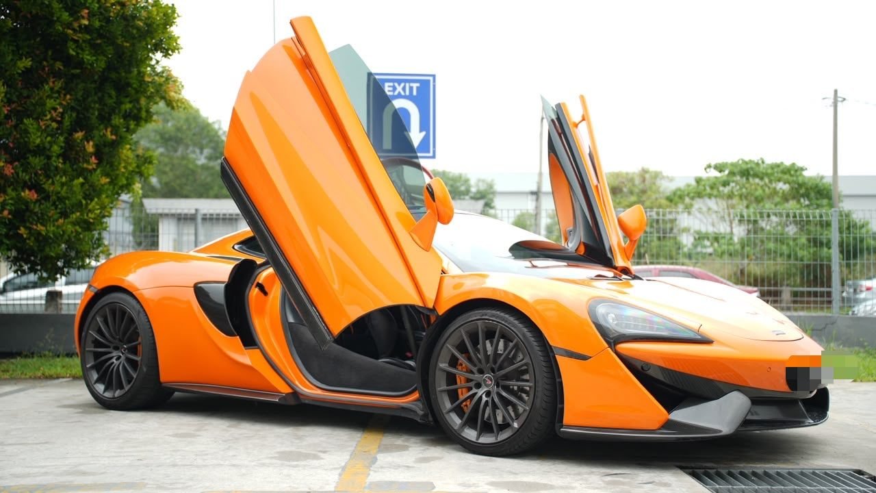 2017 McLaren 570 GT - 照片 1