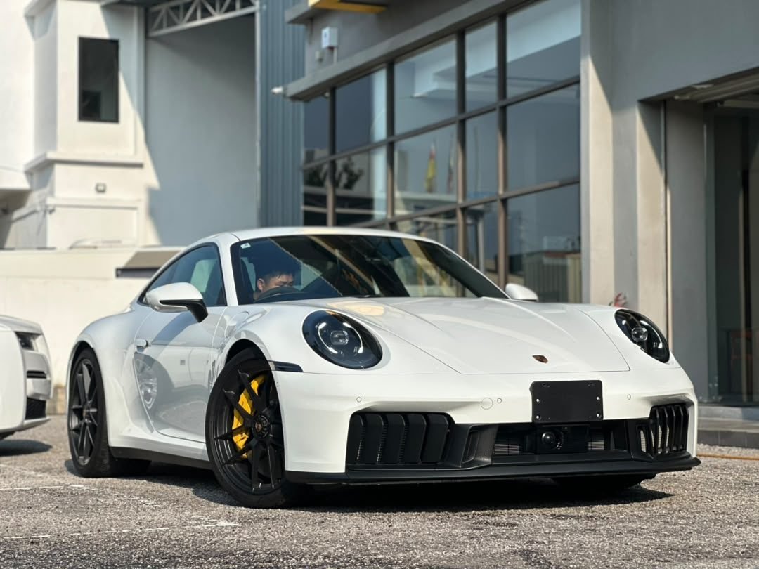 2025 Porsche 992.2 Carrera 4 GTS - Photo 1