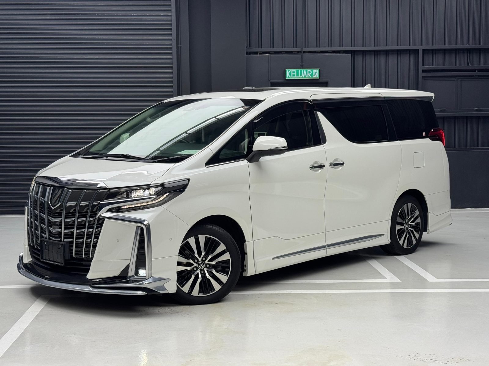 2021 Toyota Alphard SC with JBL - Photo 1