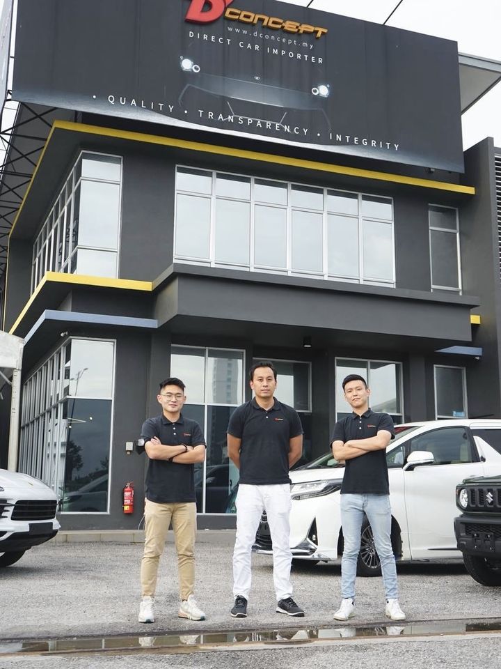 Eden and the D'Concept team outside the D'Concept building